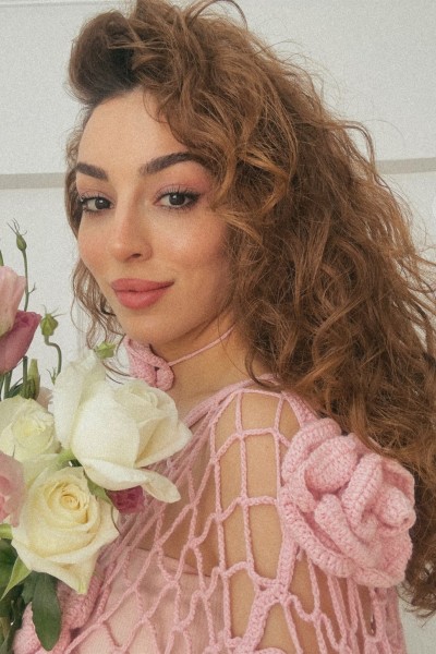 French Rose Tığ İşi Üst + Boyun Aksesuarı Takımı